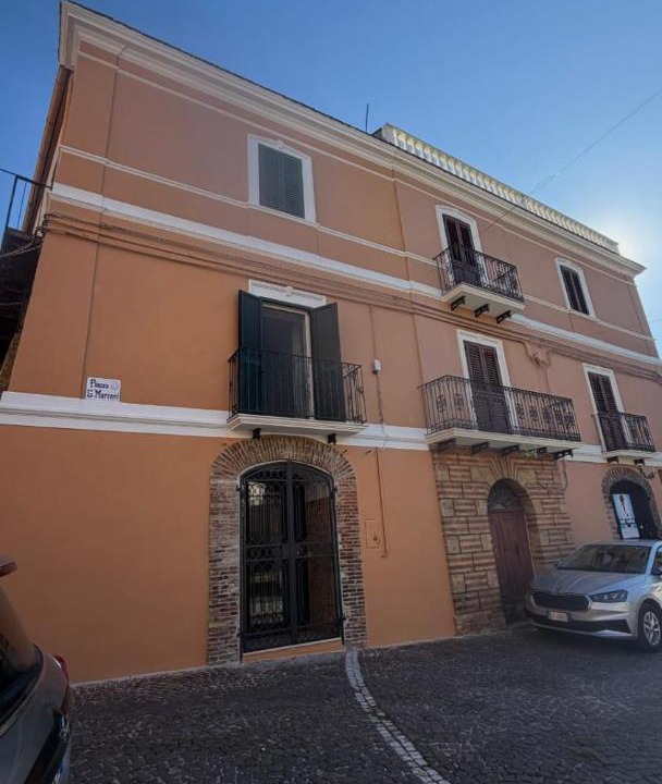 Photo of Others in Archi