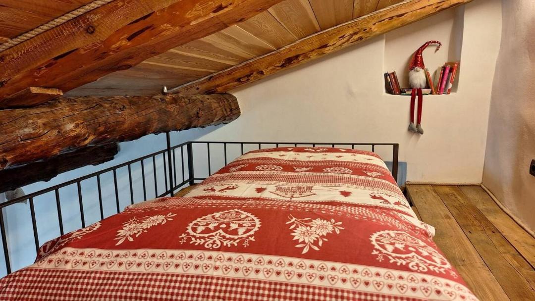 Photo of Bedroom in Ostana