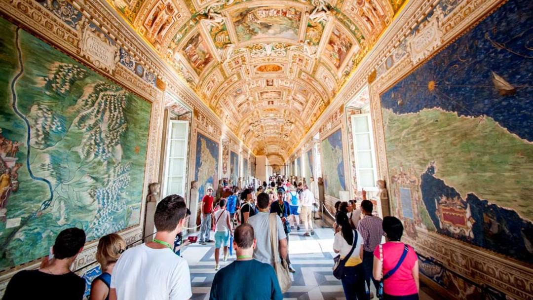 Photo of Human In Picture in Vatican