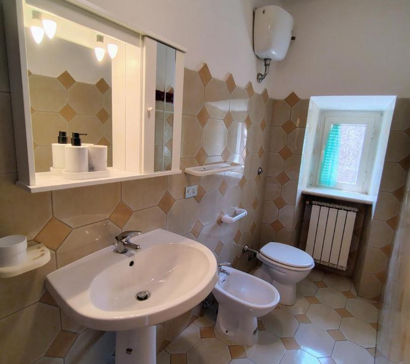 Photo of Bathroom in Alatri