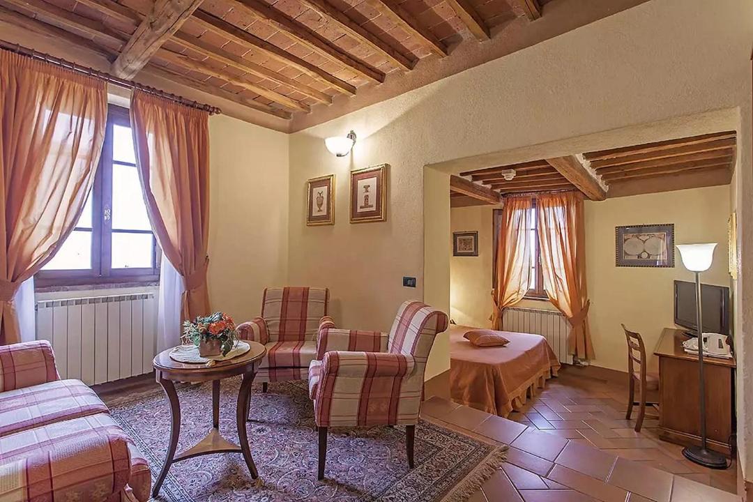 Photo of Others in Pienza