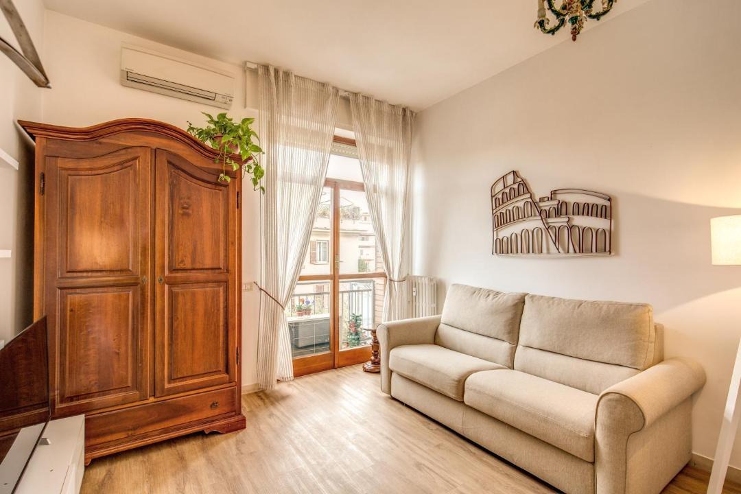 Photo of Livingroom in Vatican