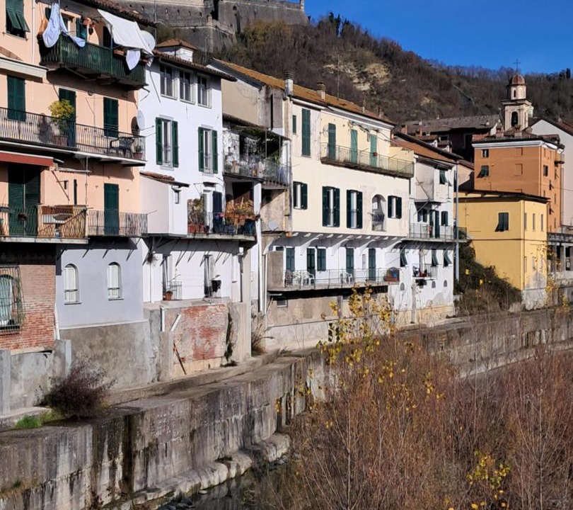 Photo of Buildings in Gavi
