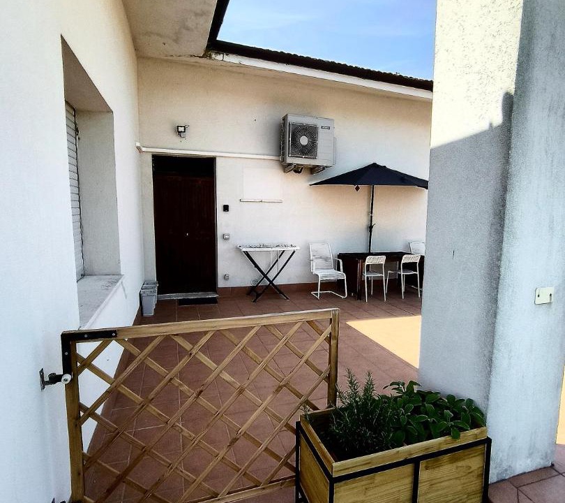Photo of Patio Balcony in Villa Romana