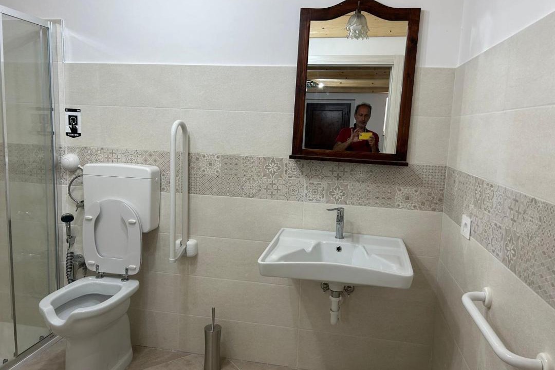 Photo of Bathroom in Futani