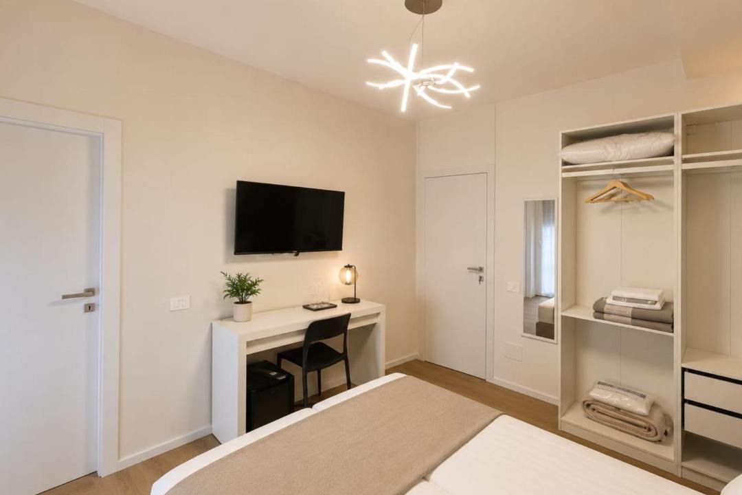 Photo of Bedroom in Magenta
