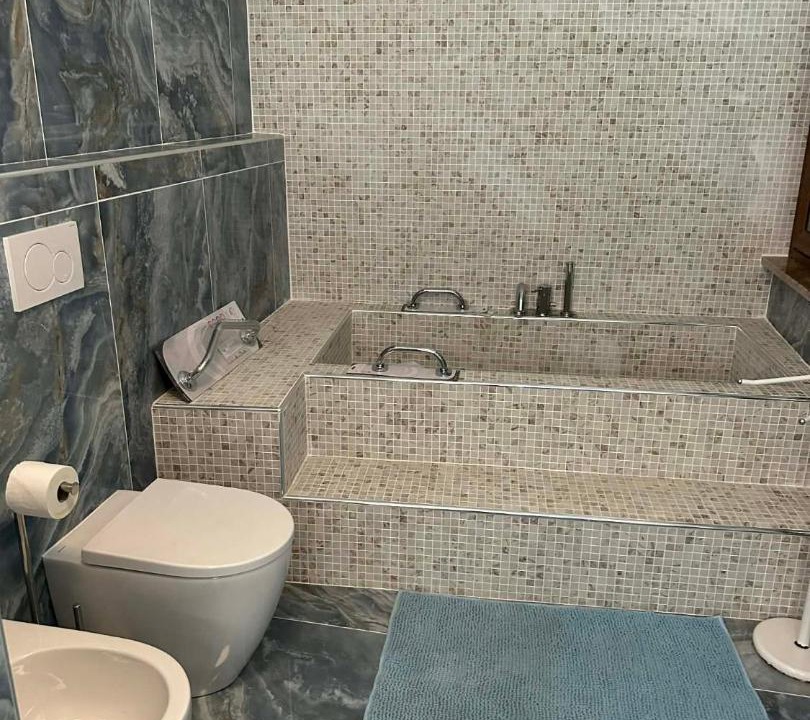 Photo of Bathroom in Castana