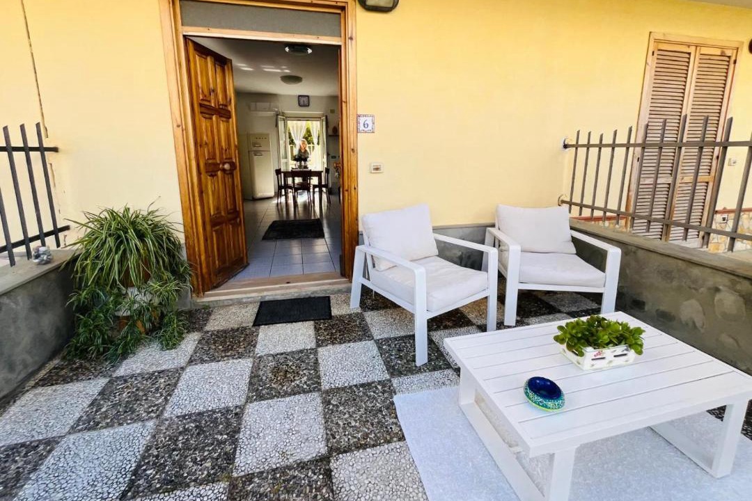 Photo of Patio Balcony in Scaro-Reggio-Scornavacca-Vardano