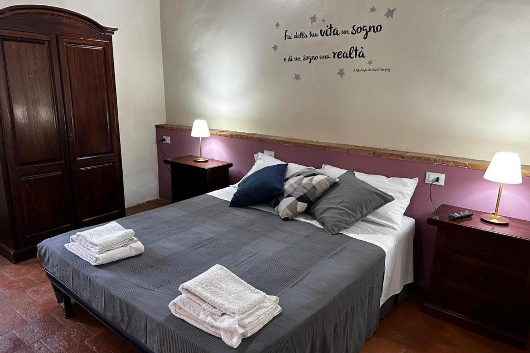 Photo of Bedroom in Ocre