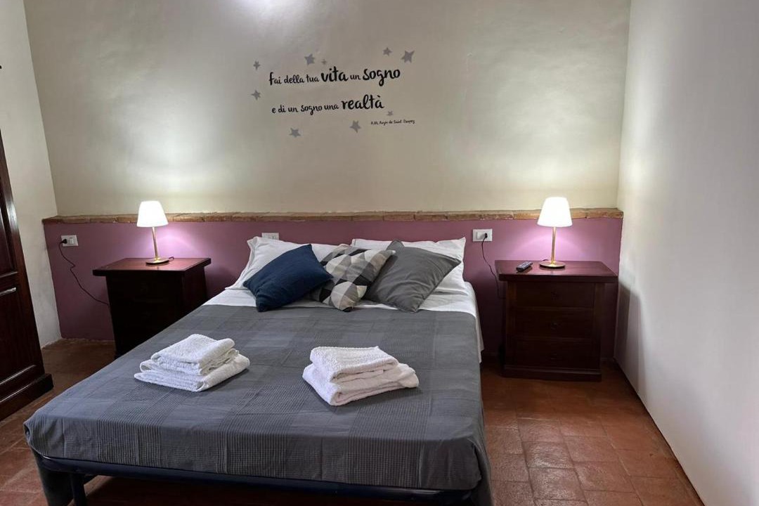 Photo of Bedroom in Ocre