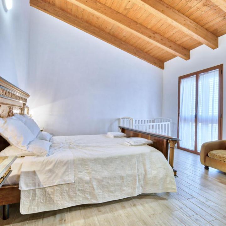 Photo of Bedroom in Tollo