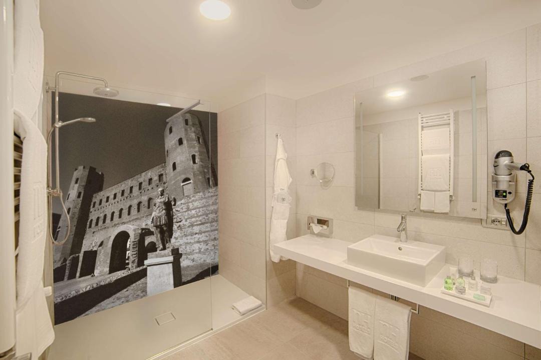 Photo of Bathroom in Historic Centre