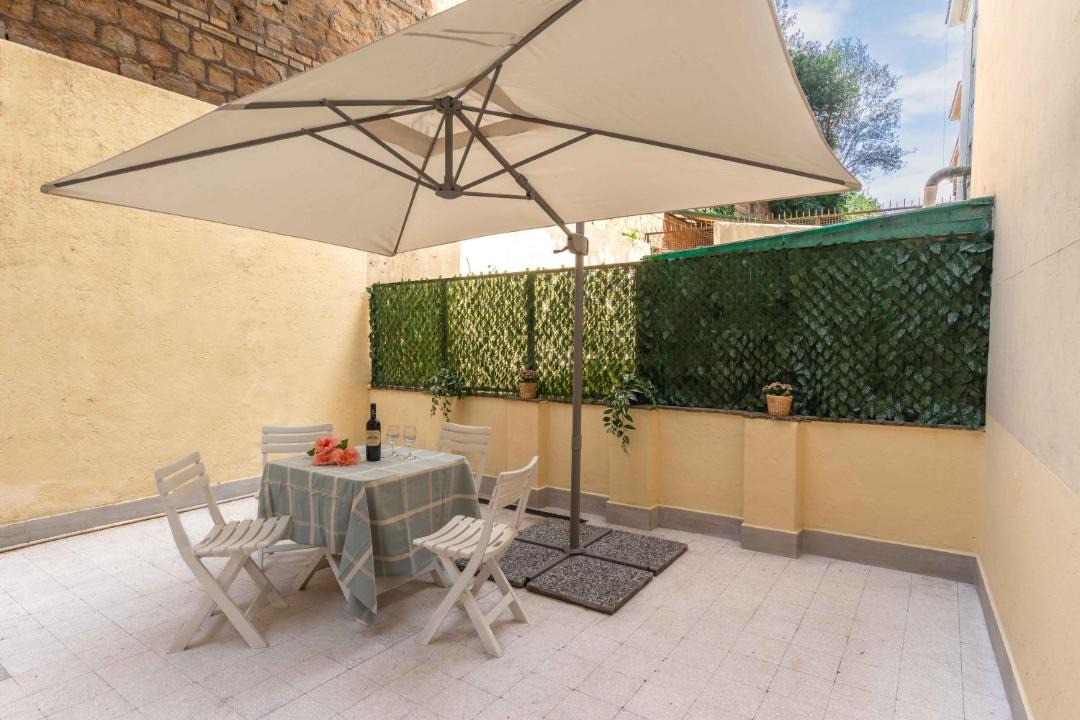 Photo of Patio Balcony in Monti