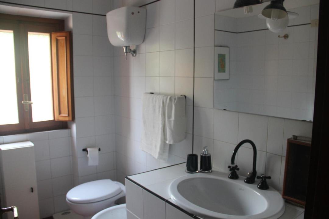 Photo of Bathroom in Todi