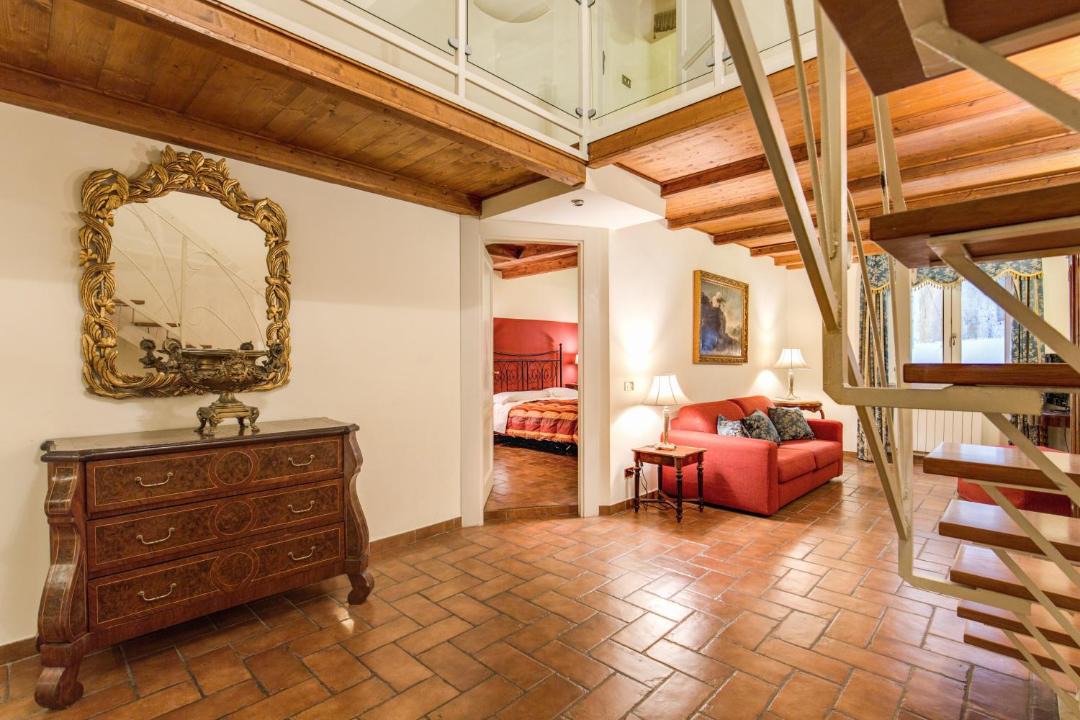 Photo of Livingroom in Rione VI Parione