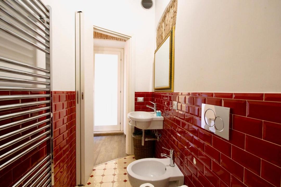 Photo of Bathroom in Rione VI Parione