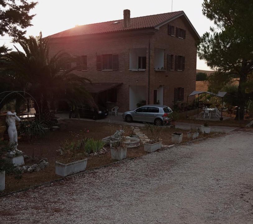 Photo of Others in Scapezzano