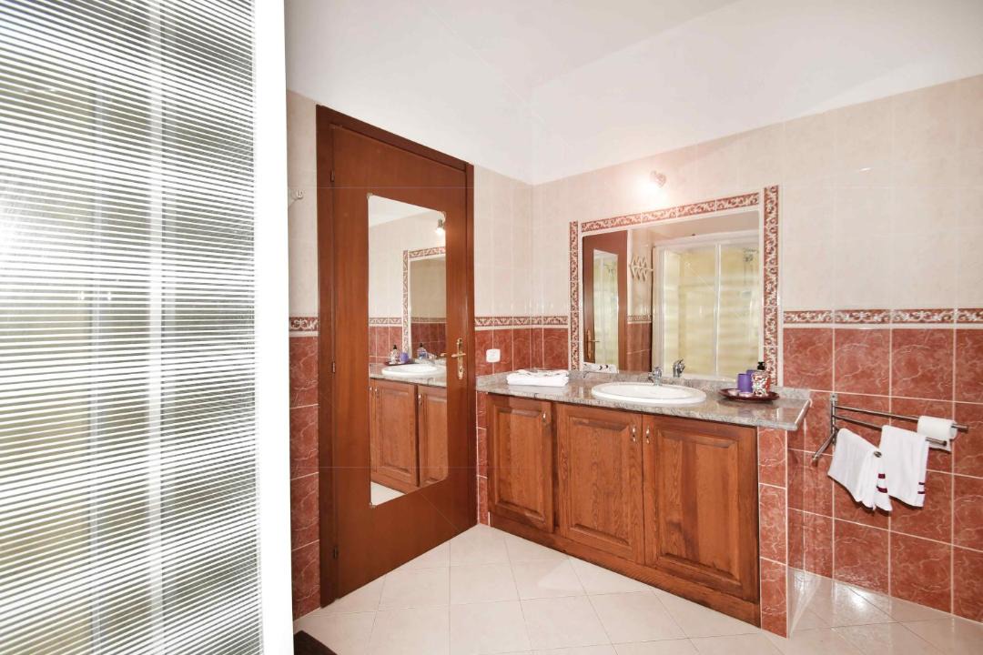 Photo of Bathroom in Villafranca dʼAsti