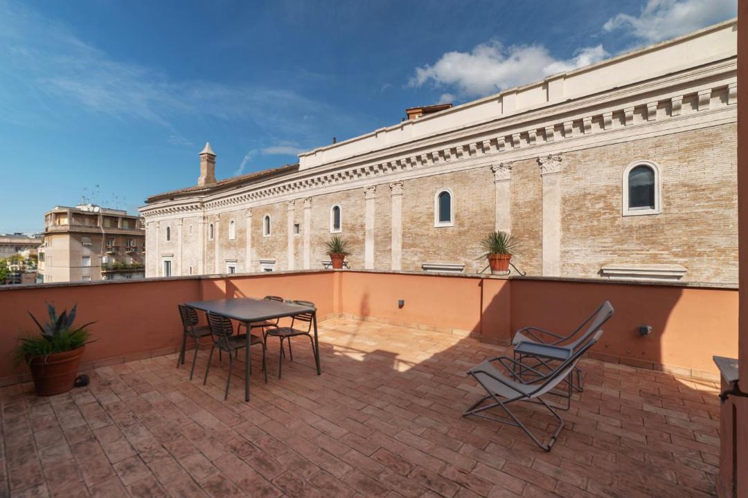 Photo of Patio Balcony in Rione VI Parione
