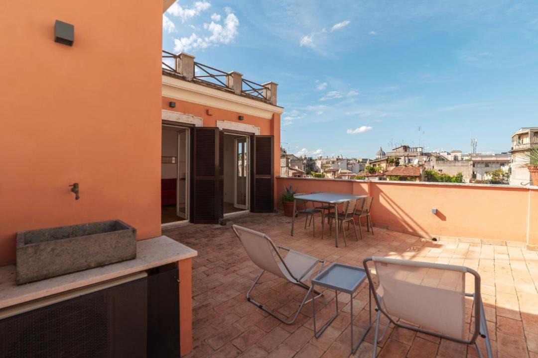 Photo of Patio Balcony in Rione VI Parione
