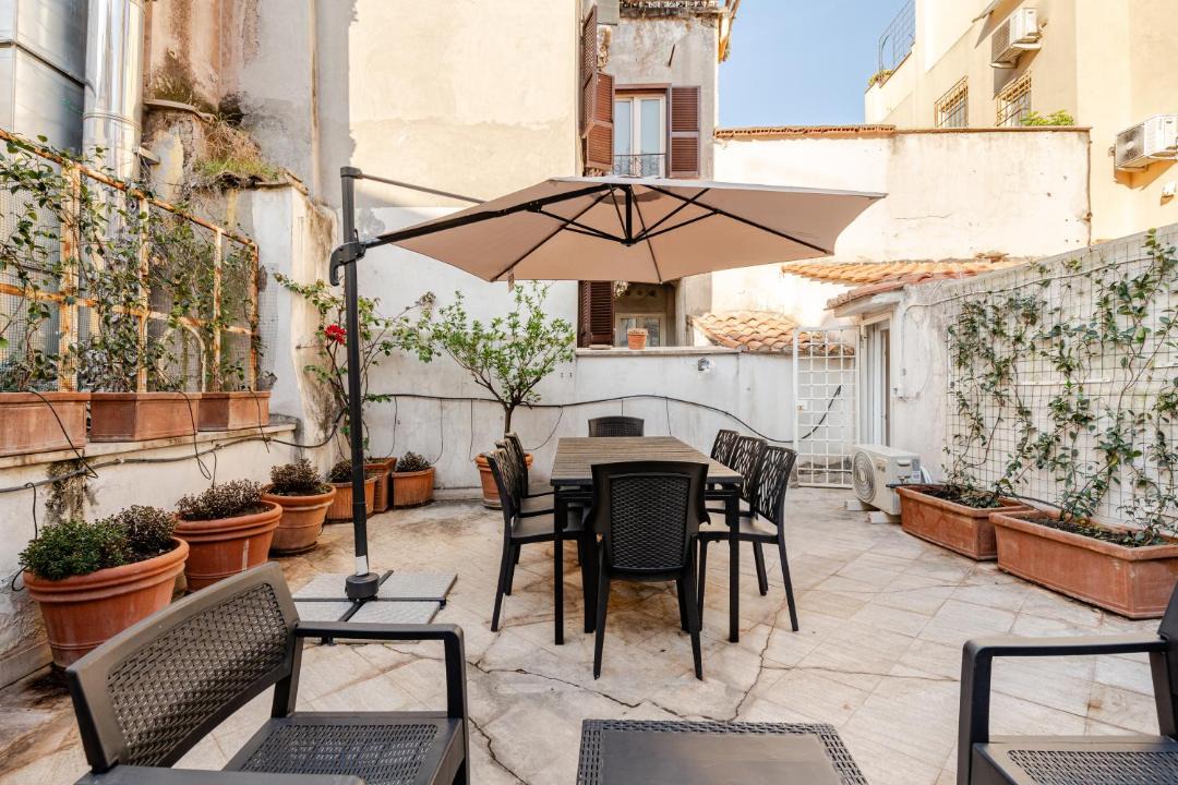 Photo of Patio Balcony in Navona