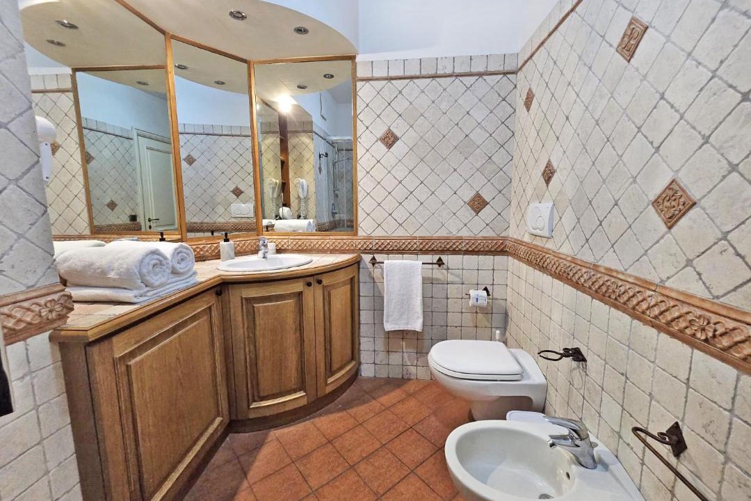 Photo of Bathroom in Rione IX Pigna