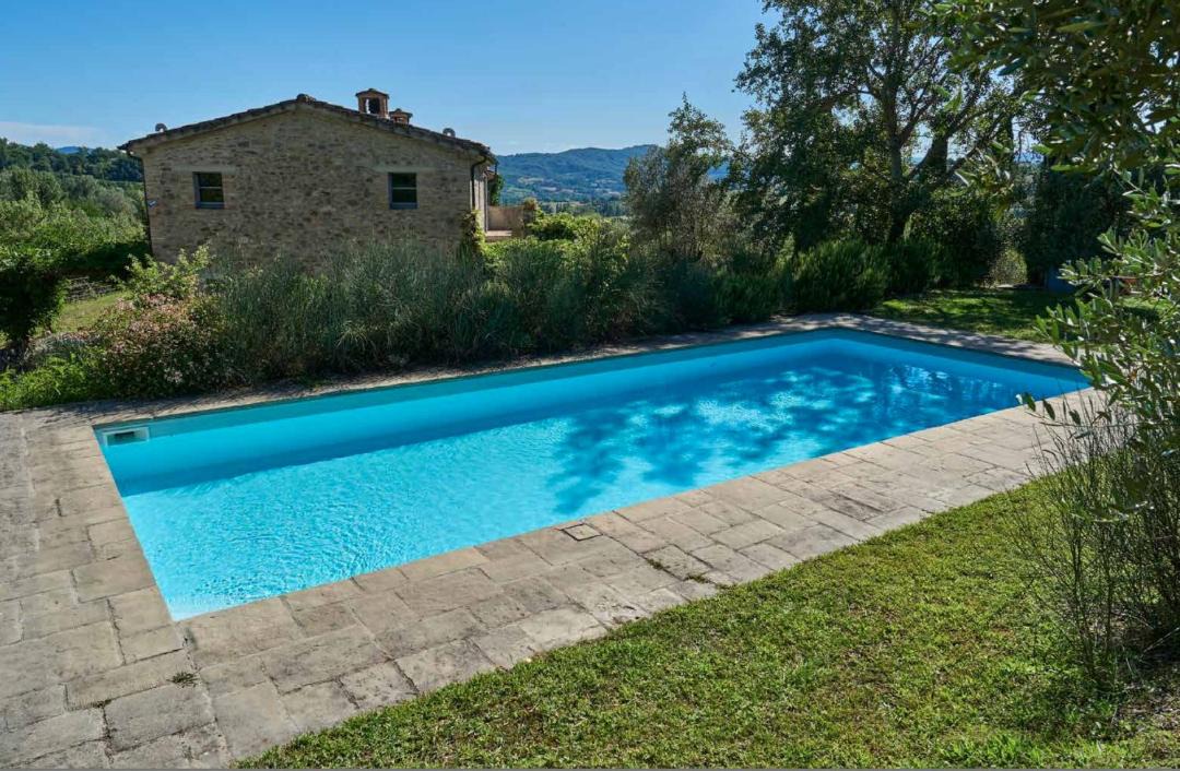 Photo of Others in Montone