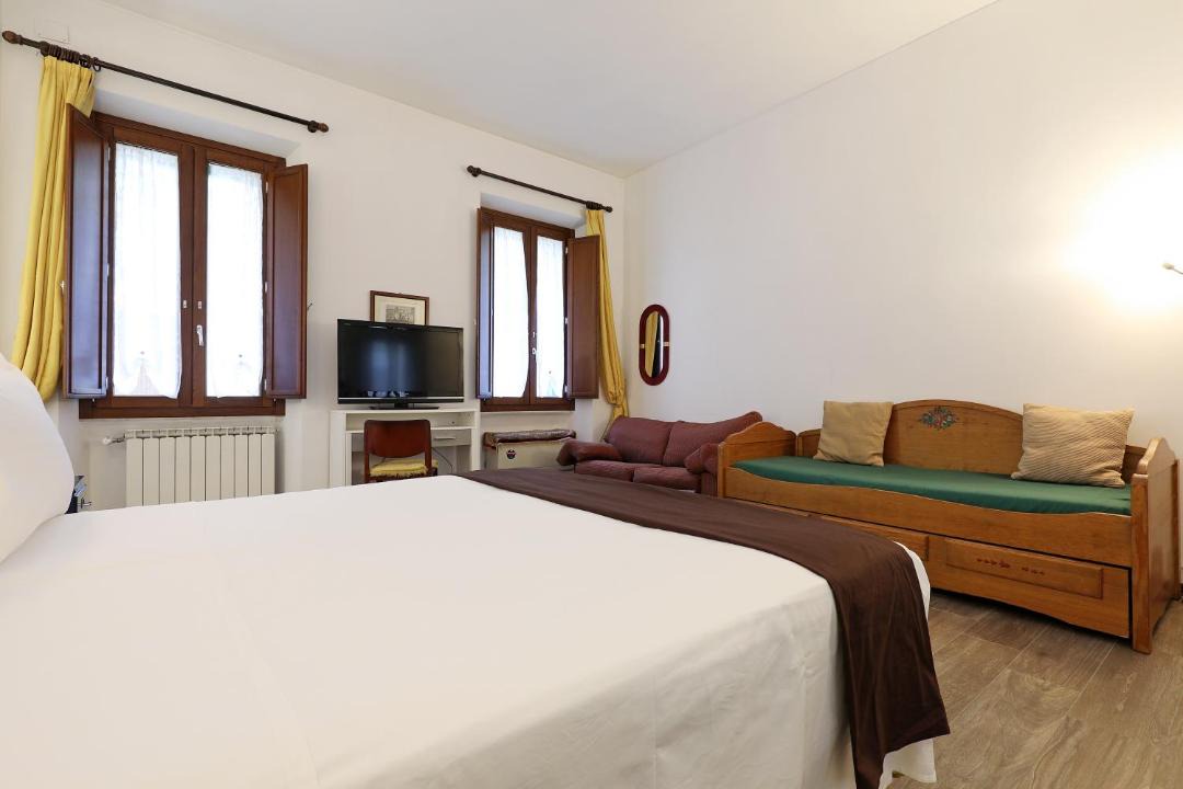 Photo of Bedroom in Rione VI Parione