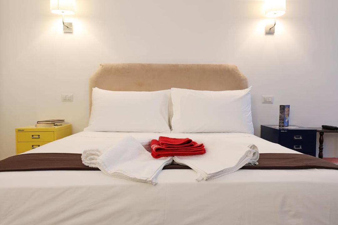 Photo of Bedroom in Rione VI Parione