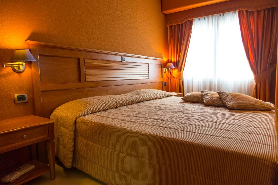 Photo of Bedroom in Naples