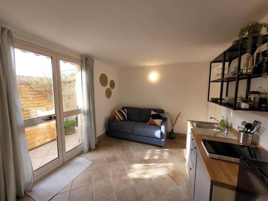 Photo of Livingroom in Rione VI Parione