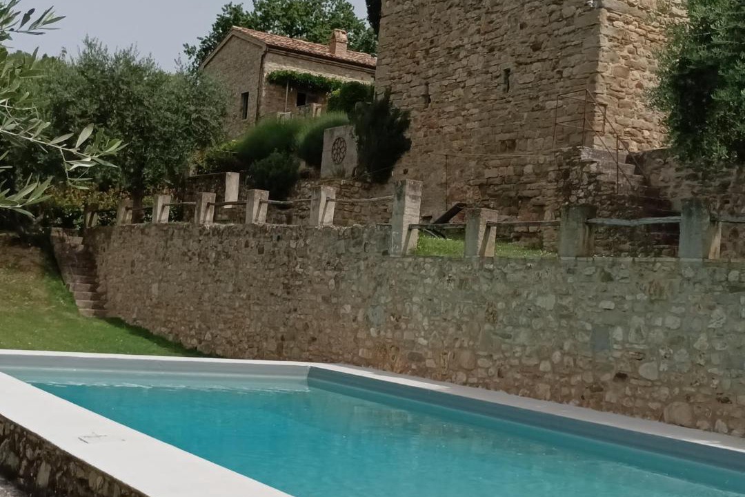 Photo of Others in Montone