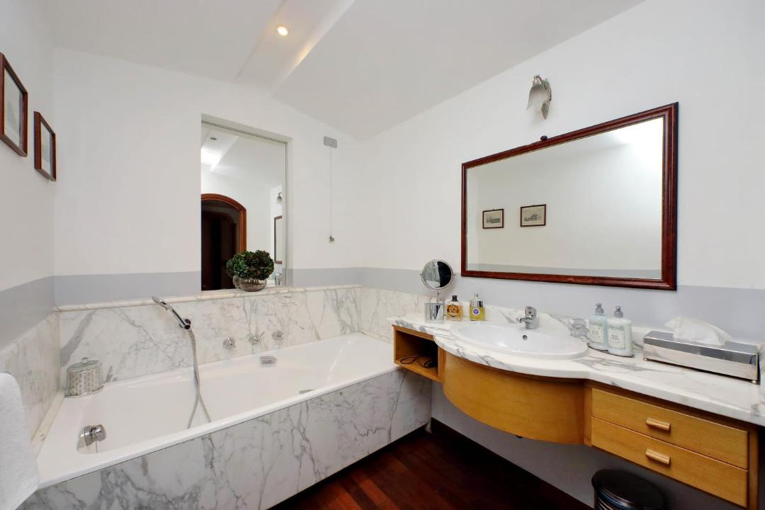 Photo of Bathroom in Rome City Centre