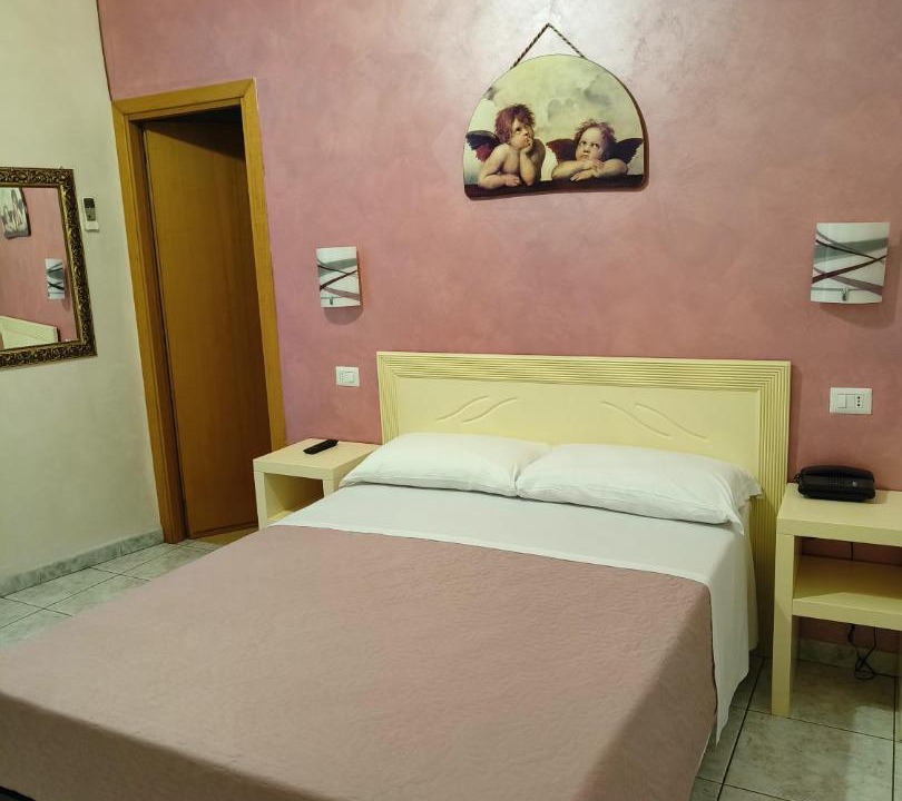 Photo of Bedroom in Rome City Centre