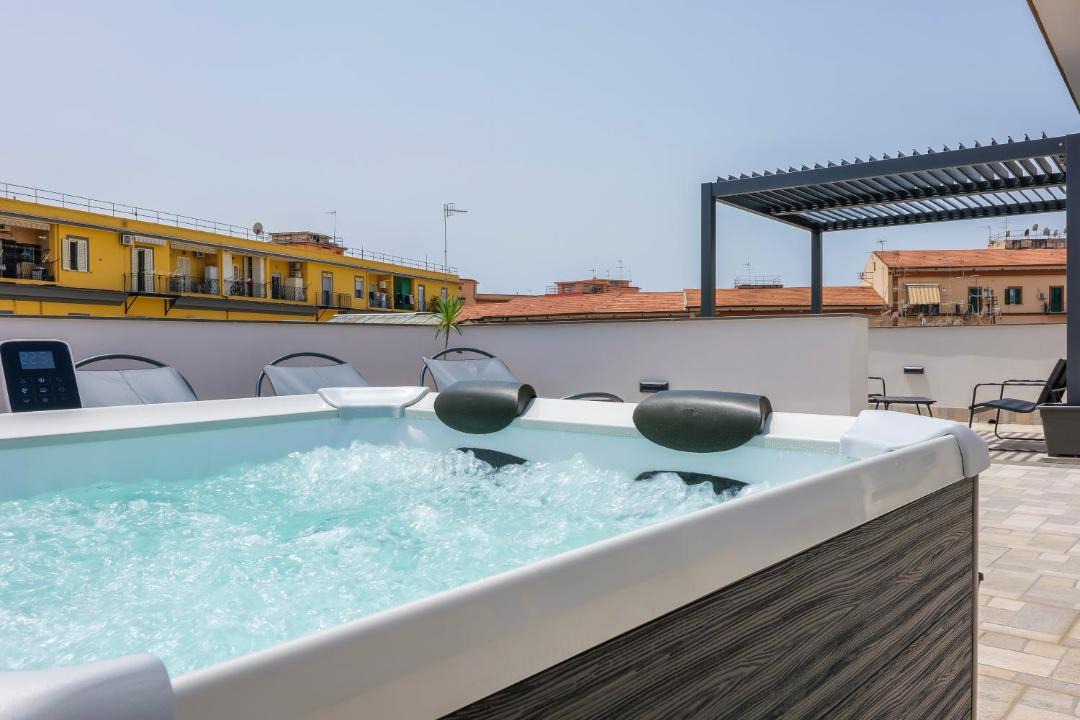 Photo of Patio Balcony in Naples