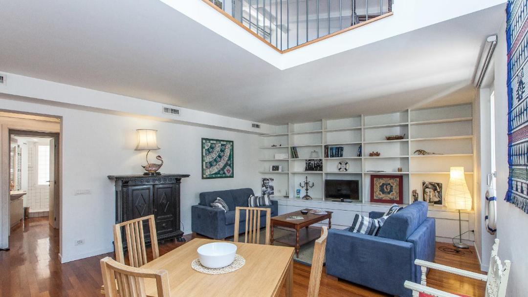 Photo of Livingroom in Rione VI Parione