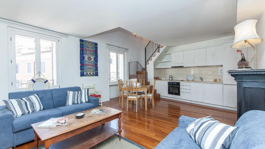 Photo of Livingroom in Rione VI Parione