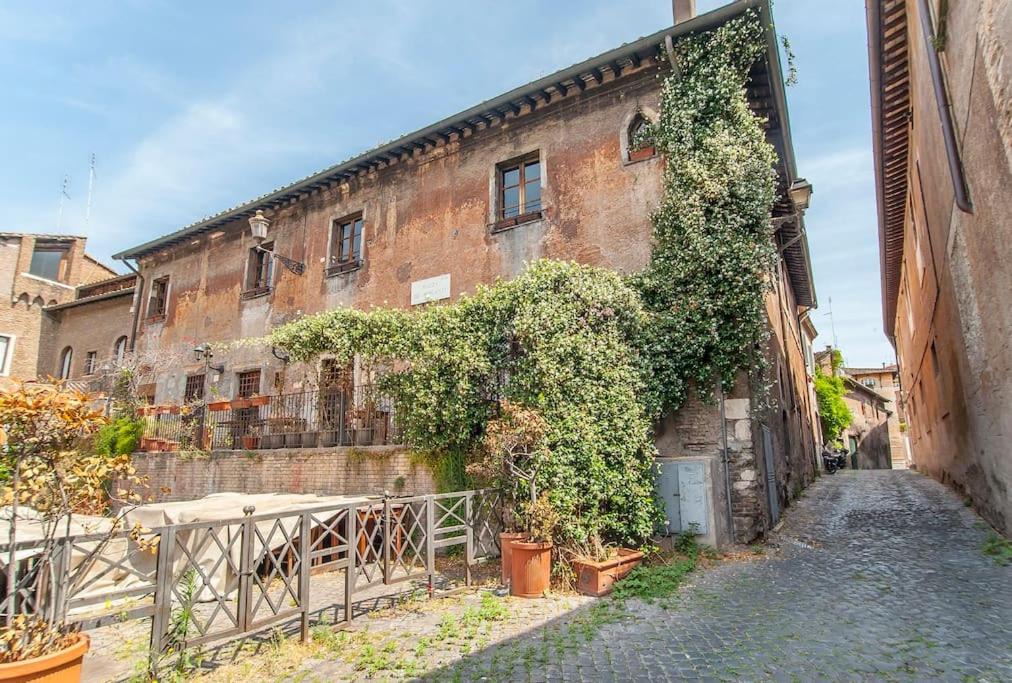 Photo of Buildings in Trastevere