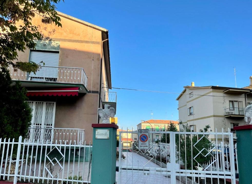 Photo of Others in Vasto