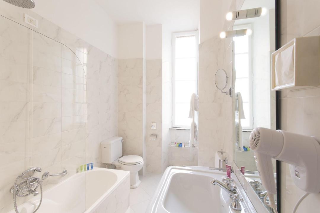 Photo of Bathroom in Repubblica