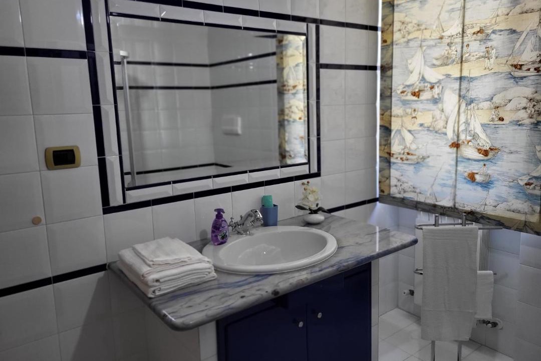 Photo of Bathroom in Tollo