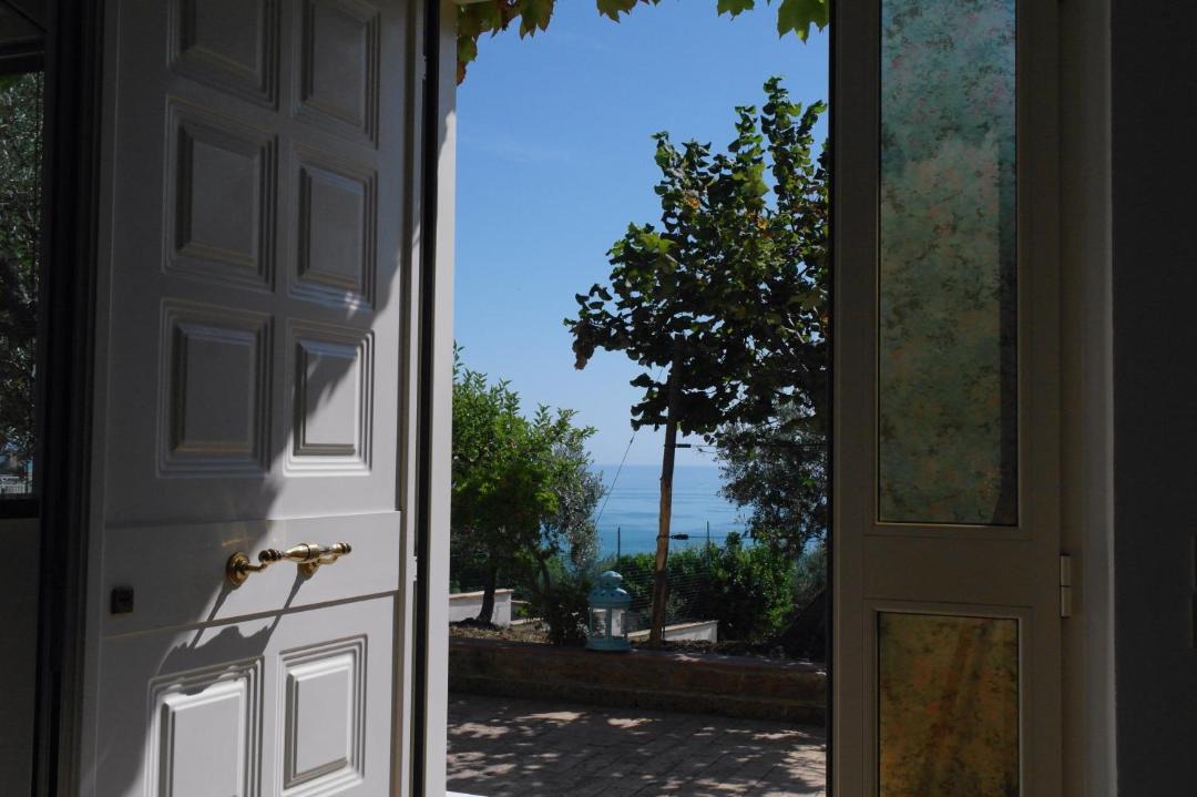 Photo of Others in Vasto