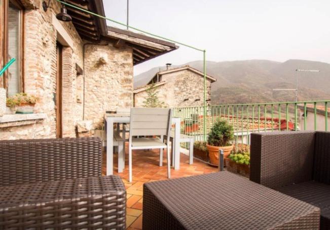 Photo of Patio Balcony in Castel di Tora