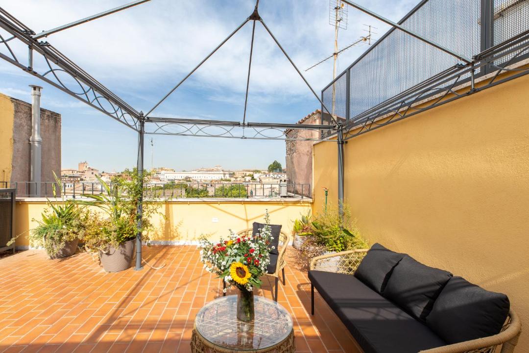 Photo of Patio Balcony in Monti