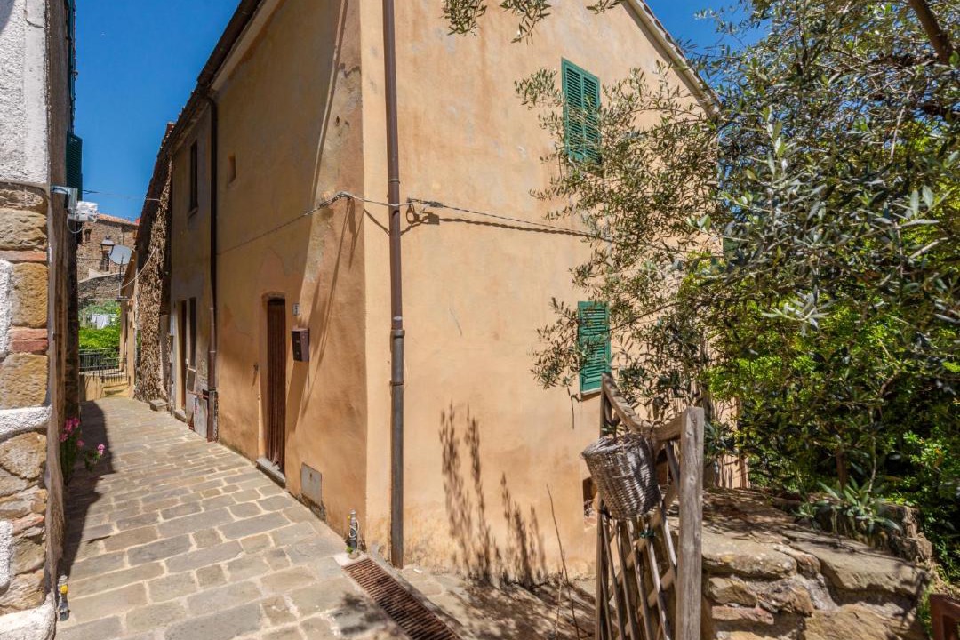 Photo of Others in Montorgiali