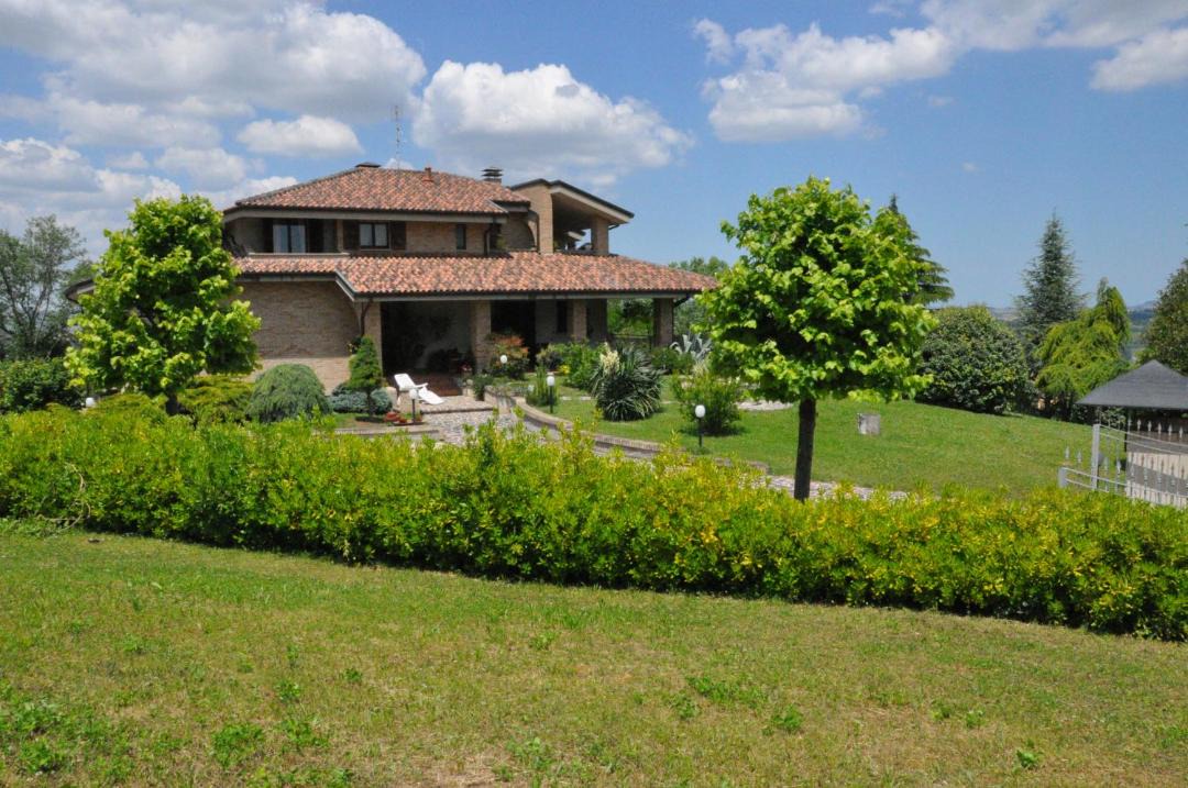 Photo of Buildings in Montottone