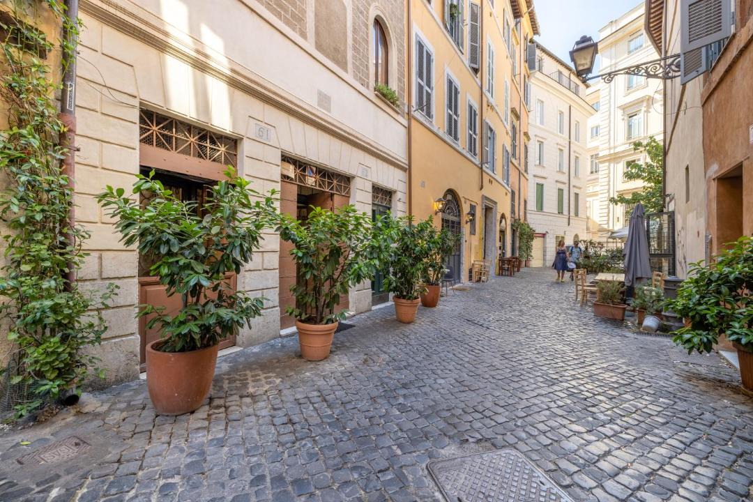 Photo of Buildings in Rione VII Regola
