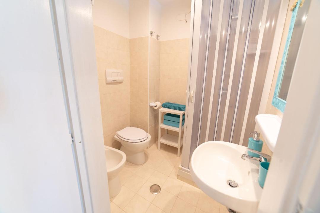 Photo of Bathroom in Scario
