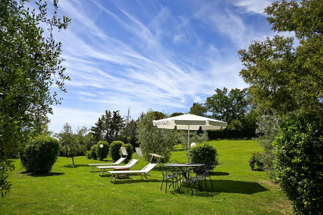 Photo of Others in Saturnia