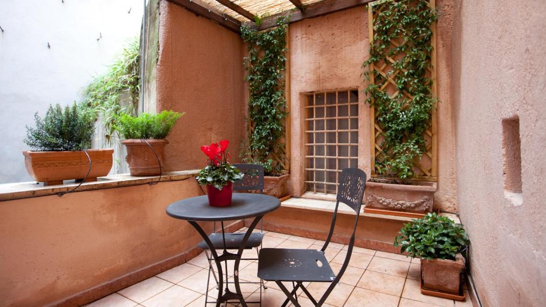 Photo of Patio Balcony in Monti
